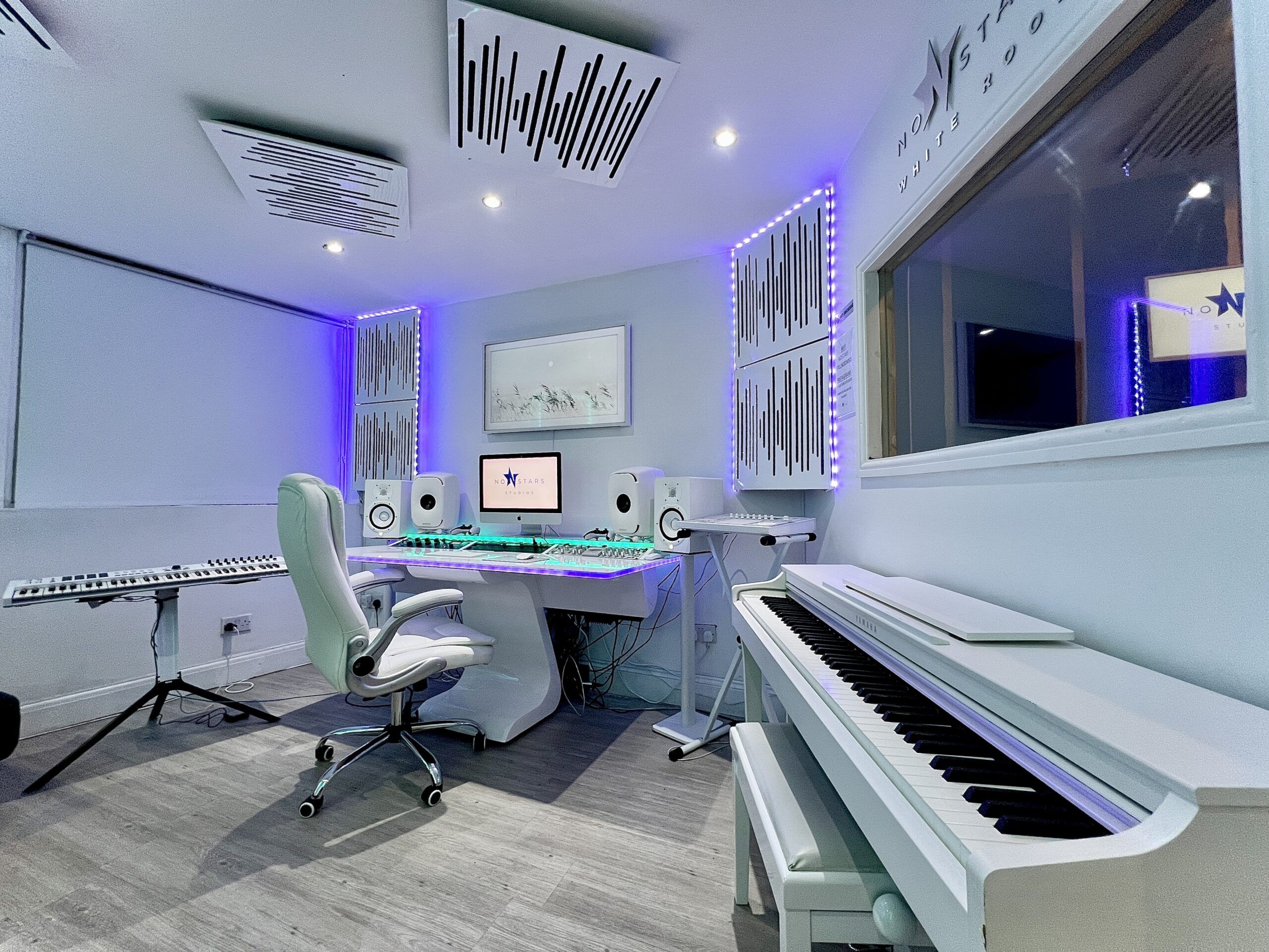 White Room Studio | North London | Nostars